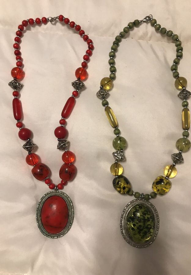 Beautiful Red and Green Fashion Necklaces