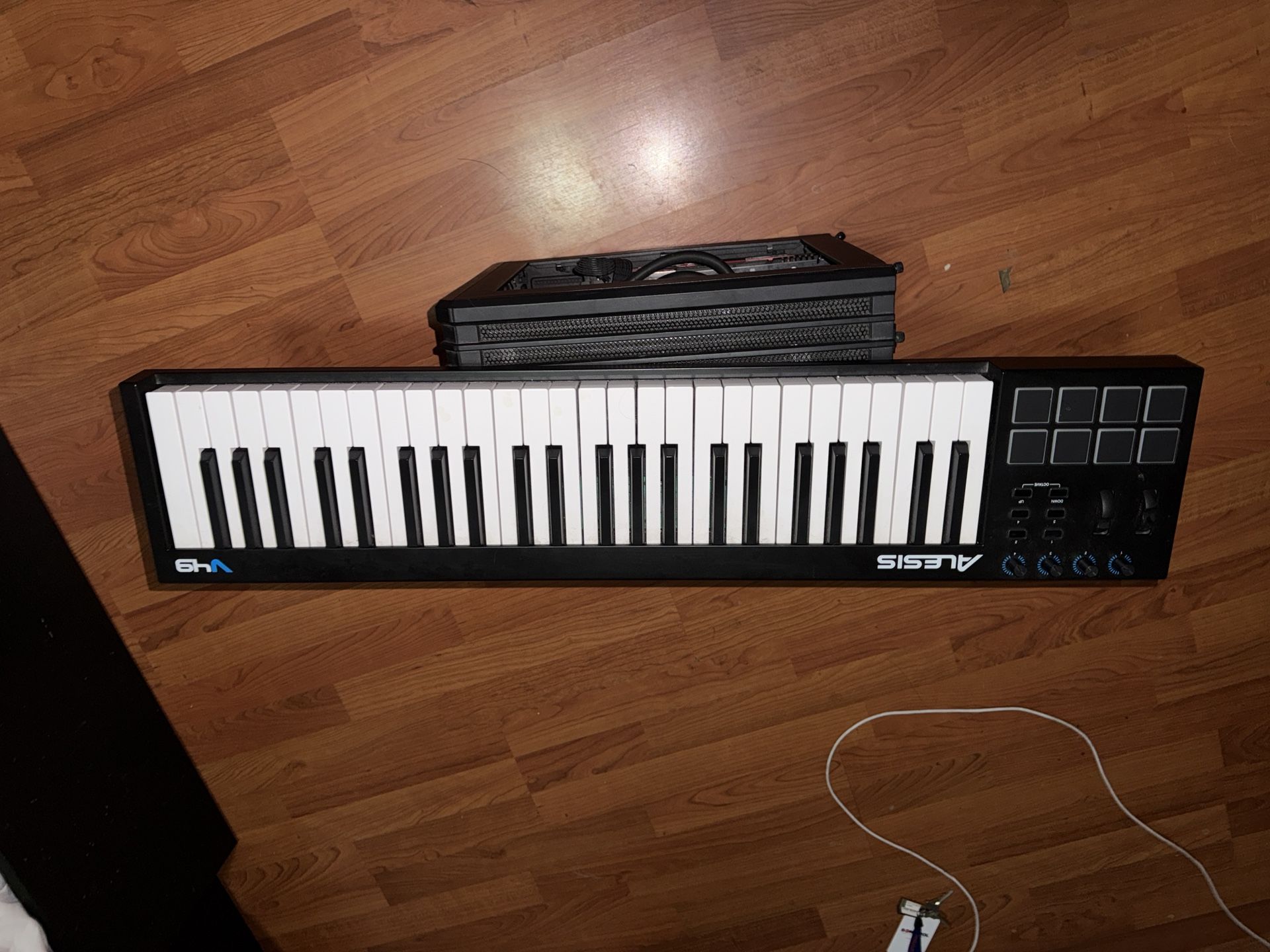 Alesis Midi Keyboard 49keys