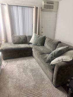 Sectional couches