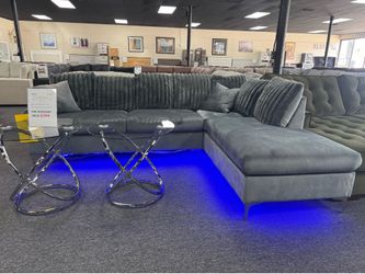 L Shape Sectional. 🚚WE DELIVER🚚
