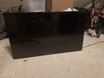 Vizio Flat Screen LED Smart TV E48-D0
