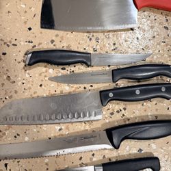 Kitchen Knives And Organizer Everything Pictured $25