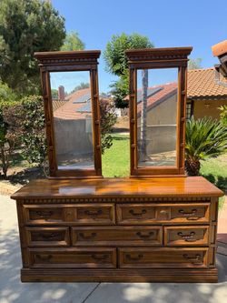 💥Read for Pickup💥 Vintage Wood Double Mirror Dresser (Read Description)