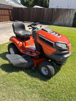 Husqvarna YTH riding mower -46”