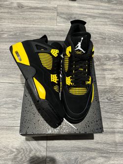 Jordan 4 thunders