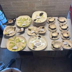 1950’s VTG Redwing Pottery Handprinted, Total 37 Pieces