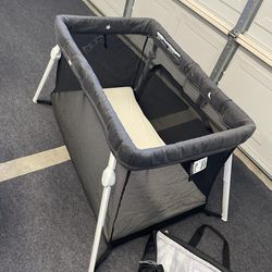 Lotus Travel Crib & Play Yard