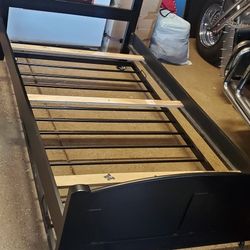 Twin Size Bed Frame And Trundle 