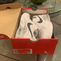 Nike Air Max Excee Size 9