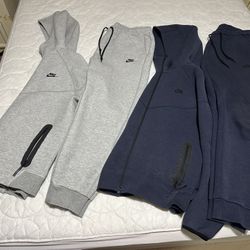 Nike Tech Suits XL