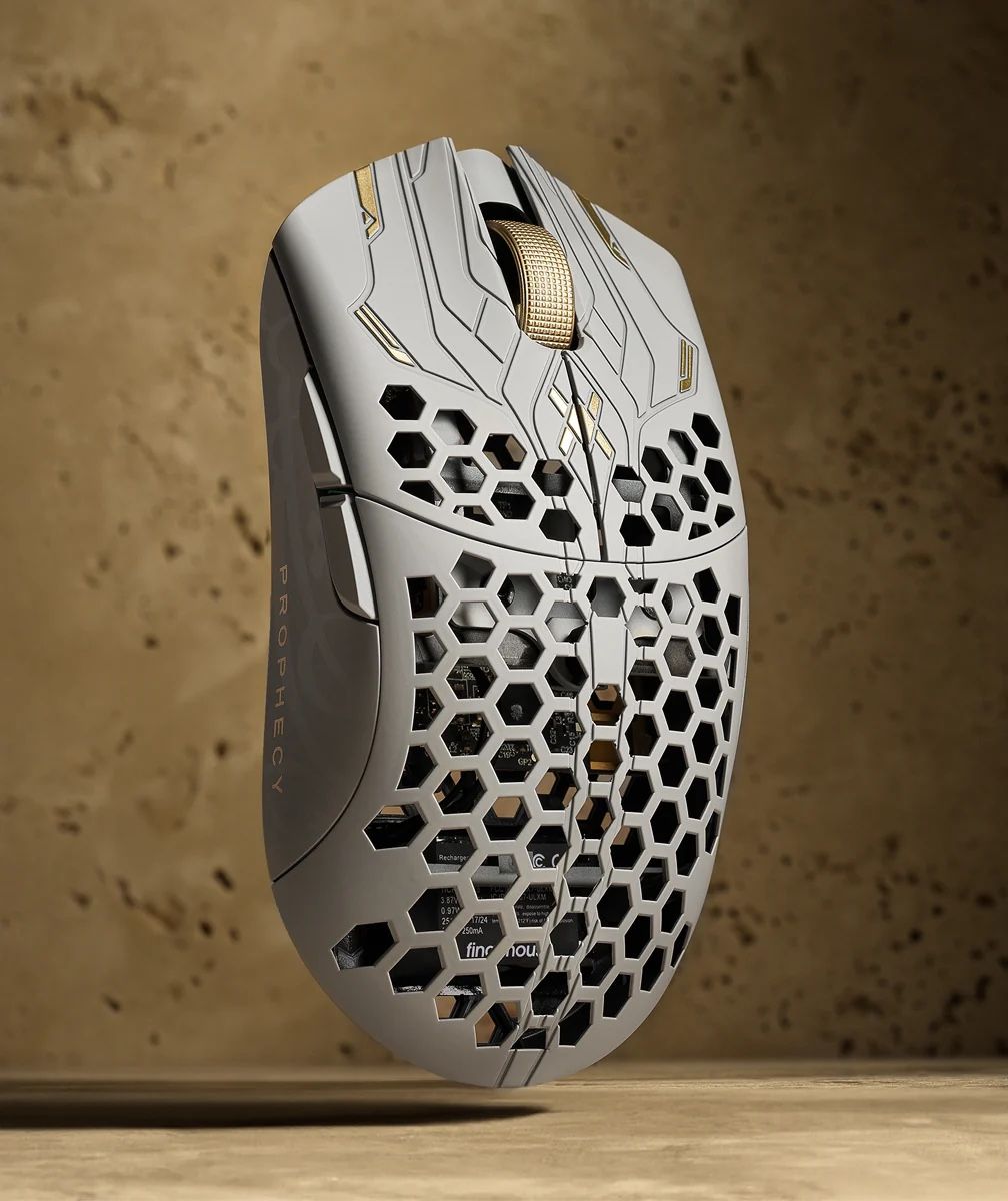 Finalmouse Ultralight ULX Prophecy Clix (Medium)
