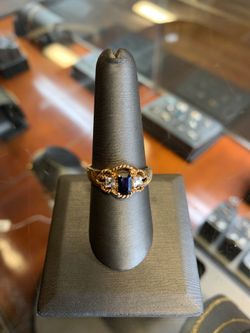 Women’s Ring 10K YG w/ Diamond