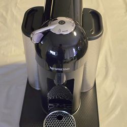 Breville Nespresso BNV220 Coffee & Espresso Machine