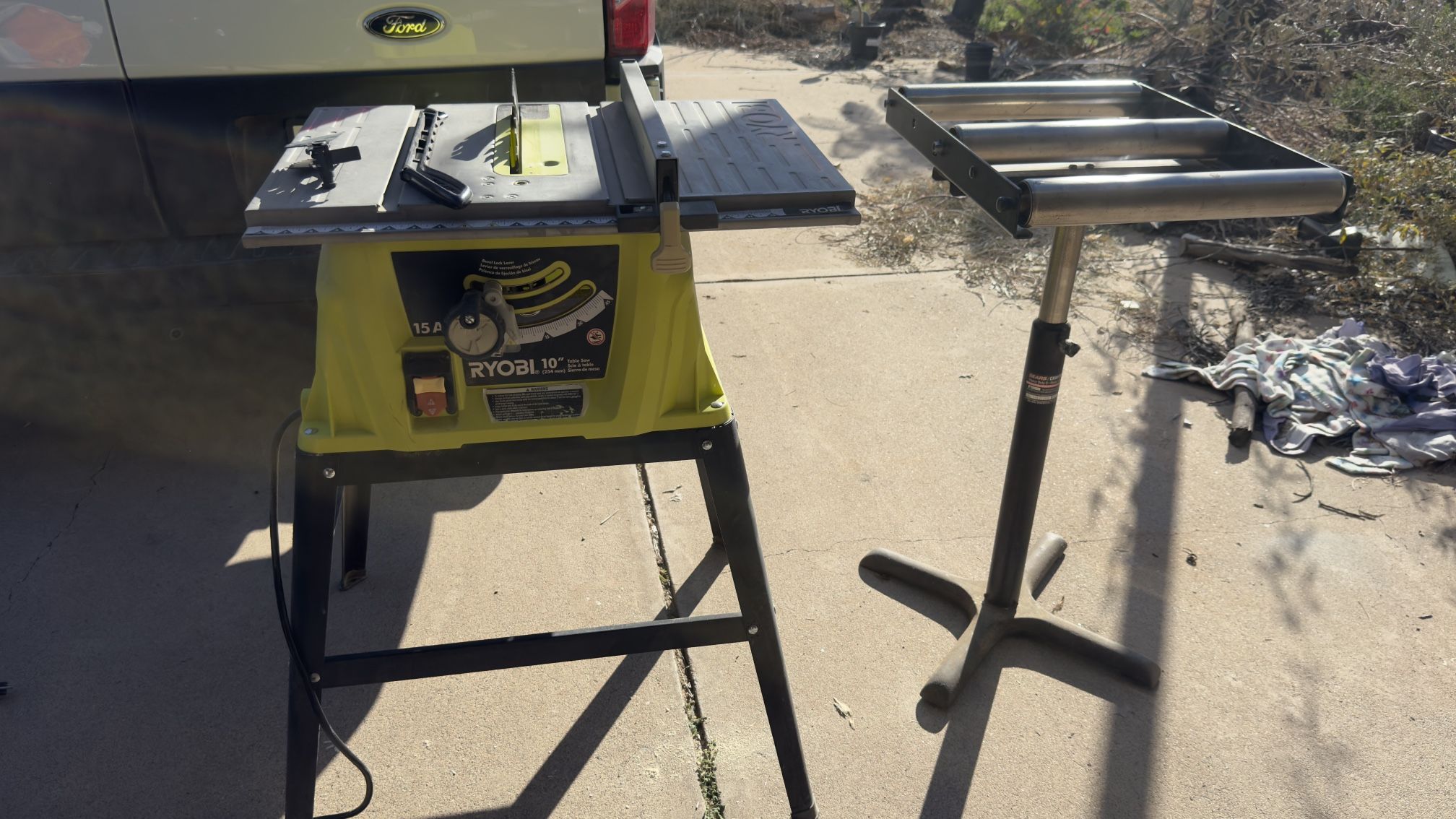 Ryobi 10” Table Saw And Roller Stand