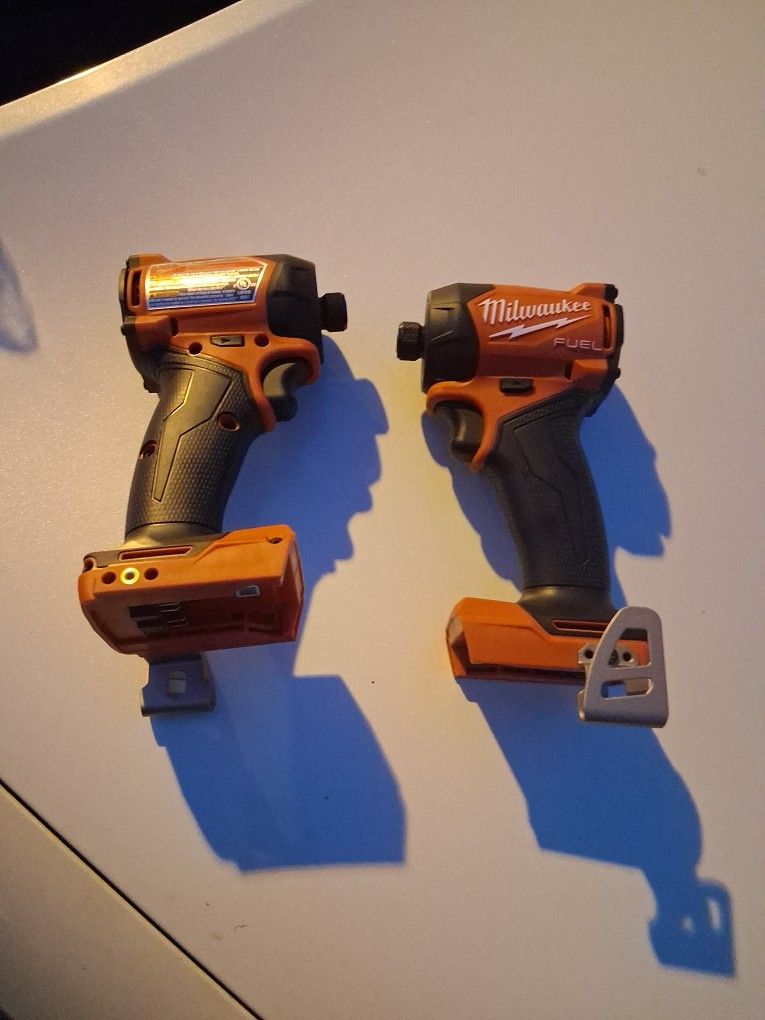 BRAND NEW  MILWAUKE  IMPACT  DRILL 18 VOLTS FUEL