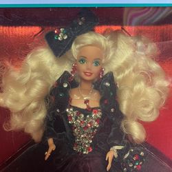 NEW Vintage BARBIE DOLL HAPPY HOLIDAY SPECIAL EDITION 1991 ‼️ BOX DAMAGED ‼️ Price Is FIRM ‼️ See HUGE Collection ALL MUST GO ‼️ See Pictures ..