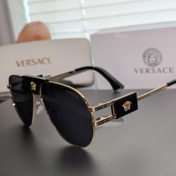 Versace Shades / New / No Lowball