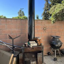 Vintage Fireplace Will Repaint Before Selling