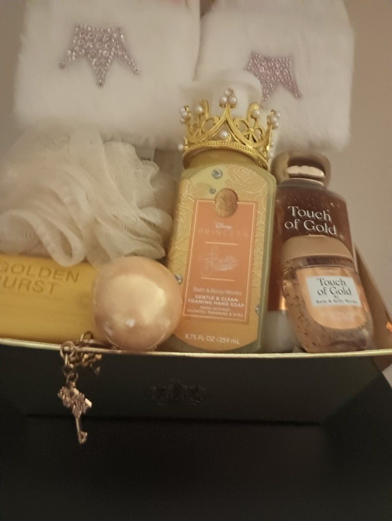 Touch Of Gold Princess Bath And Body Works Gift Basket 