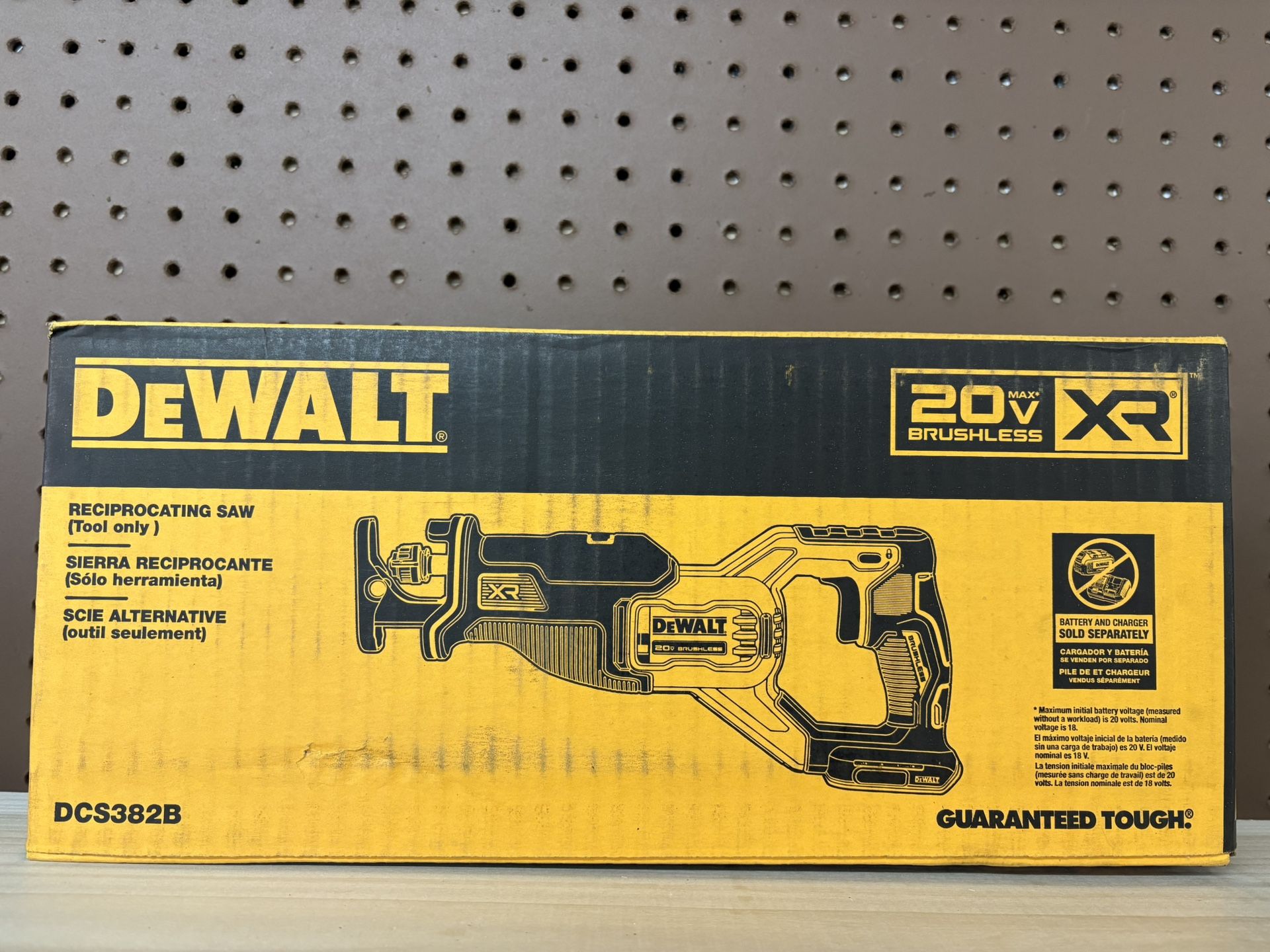 NEW! DeWalt DCS382B 20V XR Brushless Reciprocating Saw