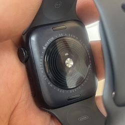 Apple Watch SE 44MM Like New 