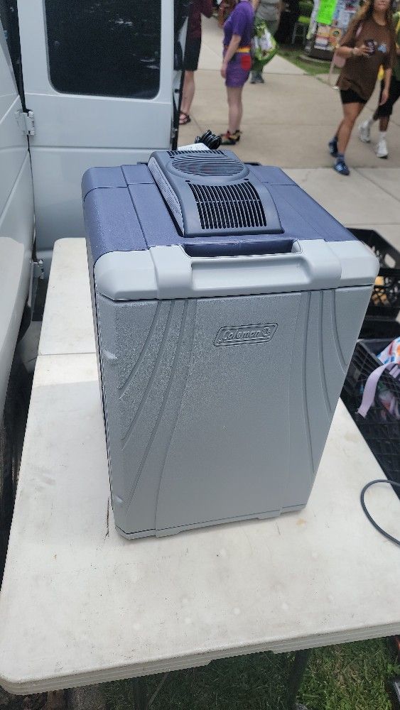 Coleman 40qt PowerChill
