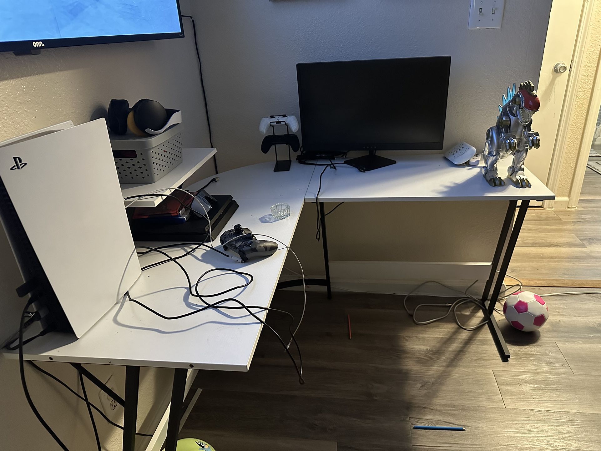 L Desk