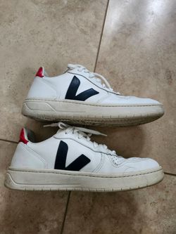Vejz women sneakers size 8 $40