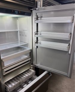 HESTAN 36”WIDE BUILT IN STAINLESS STEEL BOTTOM FREEZER REFRIGERATOR