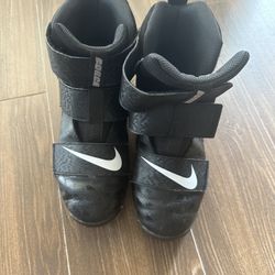 Nike Youth Force Fastflex Football Cleats 