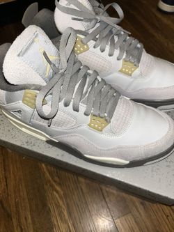 Jordan 4 SE Photon Dust