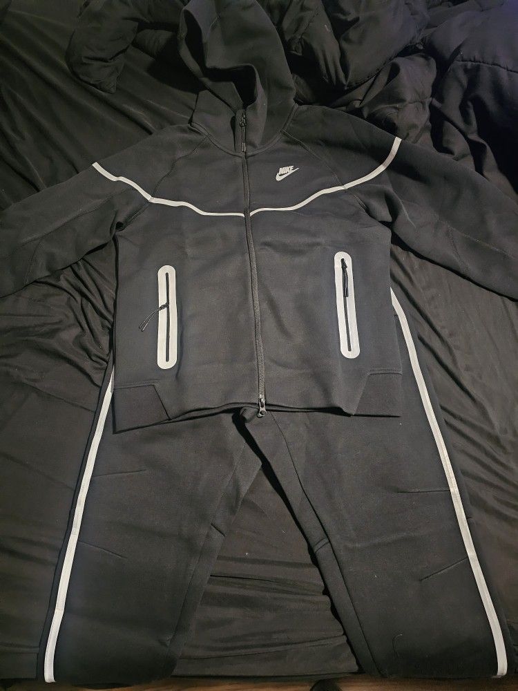 Nike Tech Fleece