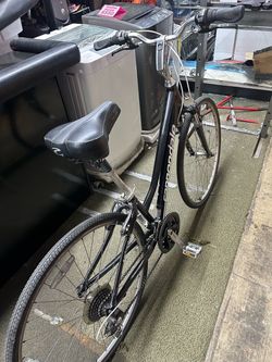Cannondale Black Road Bike