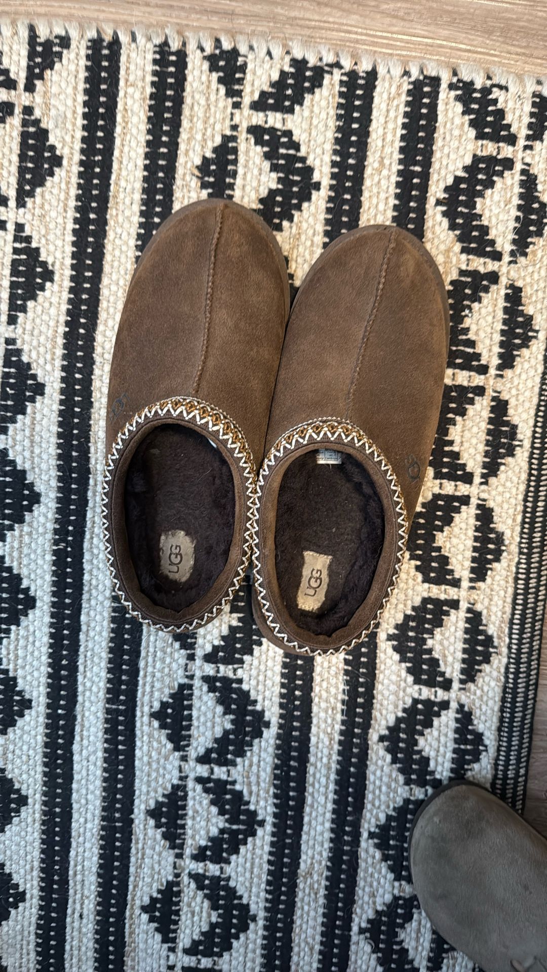 Ugg tazman Size 11