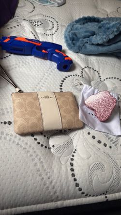 Coach wristlet wallet