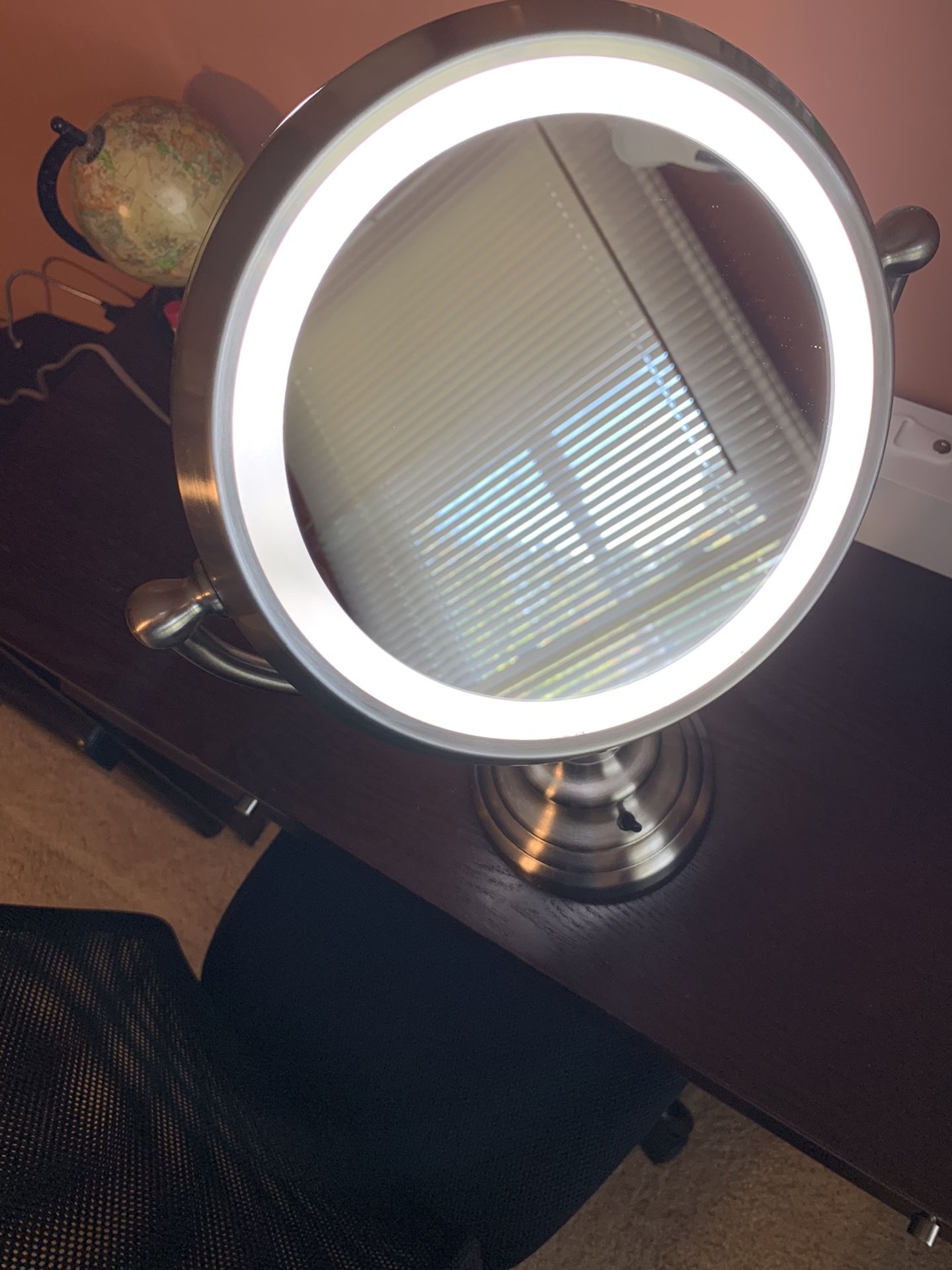 2 sides Makeup mirror with lights 1X and 10X Pick up in Mebane NC