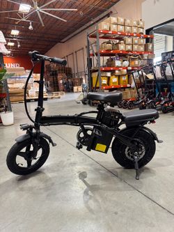 Folding electric scooter