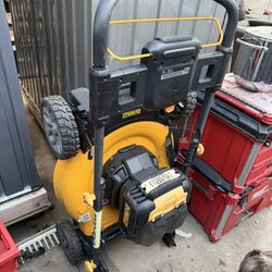 Dewalt Lawn Mower W/ bag 