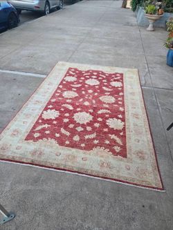 Hand-knotted Chobi-Peshawar style oriental rug with vegetable dyes.