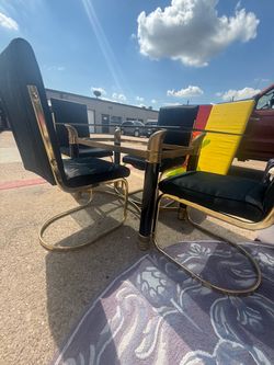 Elegant table w 4 chairs $150