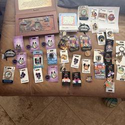 Disney Pins Collection 300 For All