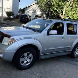 07 Nissan Pathfinder 
