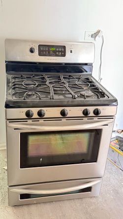 Gas stove