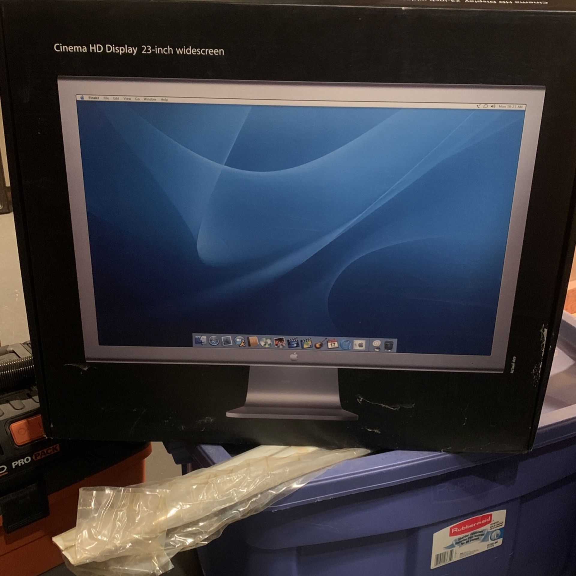 23” Mac Cinema Display