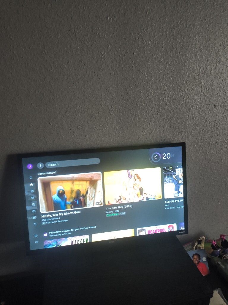 32' TV