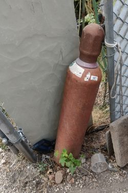Welding gas tank