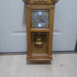 Antique Chime Wind Clock 