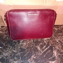 Michael Kors Jet Set Item Large Crossbody Bag