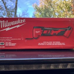 Milwaukee M18 18V Lithium-Ion Cordless Oscillating Multi-Tool (Tool-Only)