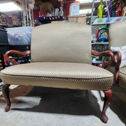 Gooseneck Settee from Best Chairs
Loveseat with arms
